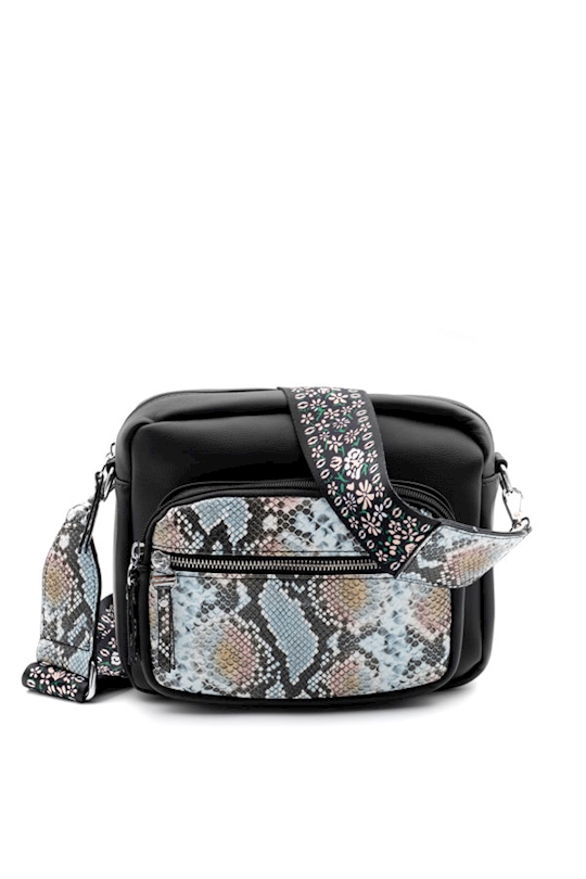 STK_-500599-snake-black-1-web.jpg